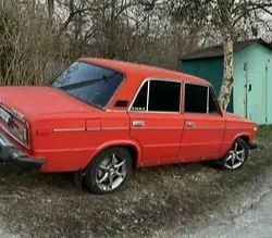 Красный ВАЗ 2106, объемом двигателя 1.3 л и пробегом 344 тыс. км за 500 $, фото 1 на Automoto.ua