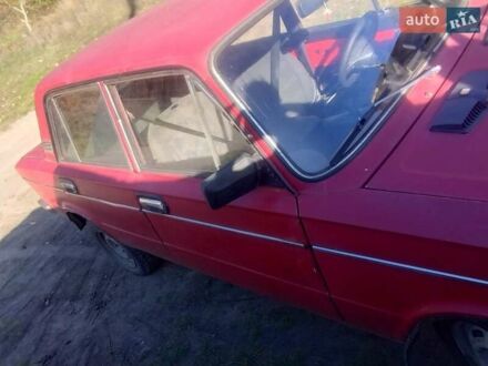 ВАЗ 2106 1989 в Черкассах на Automoto.ua Красный ВАЗ 2106, объемом двигателя 1 л и пробегом 64 тыс. км за 574 $, фото 1 на Automoto.ua