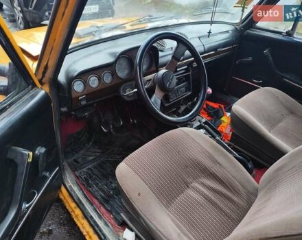 Желтый ВАЗ 2106, объемом двигателя 0 л и пробегом 300 тыс. км за 300 $, фото 1 на Automoto.ua