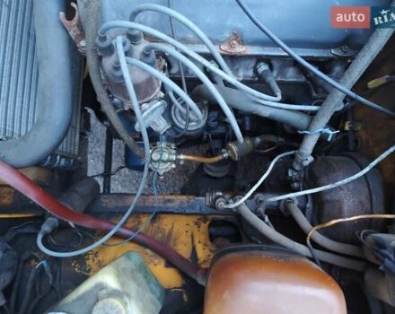 Желтый ВАЗ 2106, объемом двигателя 0 л и пробегом 300 тыс. км за 300 $, фото 4 на Automoto.ua
