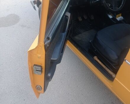 Жовтий ВАЗ 2106, об'ємом двигуна 0 л та пробігом 100 тис. км за 1427 $, фото 2 на Automoto.ua