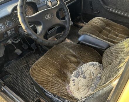 Желтый ВАЗ 2106, объемом двигателя 1.6 л и пробегом 1 тыс. км за 595 $, фото 3 на Automoto.ua