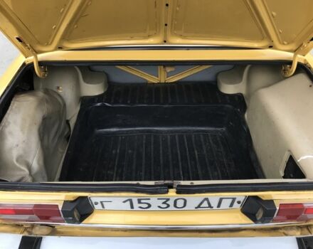 Желтый ВАЗ 2106, объемом двигателя 1.5 л и пробегом 200 тыс. км за 900 $, фото 10 на Automoto.ua
