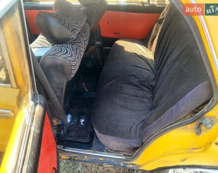 Жовтий ВАЗ 2106, об'ємом двигуна 1.5 л та пробігом 690 тис. км за 450 $, фото 4 на Automoto.ua