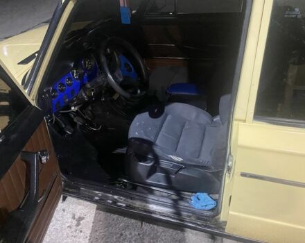 Желтый ВАЗ 2106, объемом двигателя 1.3 л и пробегом 68 тыс. км за 670 $, фото 5 на Automoto.ua