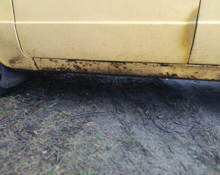 Желтый ВАЗ 2106, объемом двигателя 1.6 л и пробегом 25 тыс. км за 500 $, фото 3 на Automoto.ua