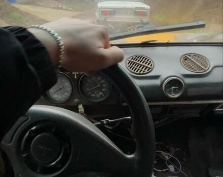 Желтый ВАЗ 2106, объемом двигателя 1 л и пробегом 75 тыс. км за 261 $, фото 1 на Automoto.ua