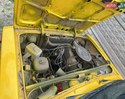 Желтый ВАЗ 2106, объемом двигателя 1.6 л и пробегом 740 тыс. км за 581 $, фото 4 на Automoto.ua