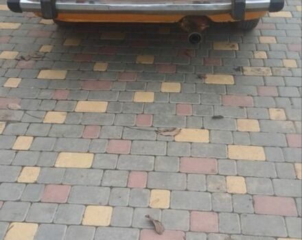 Желтый ВАЗ 2106, объемом двигателя 1.3 л и пробегом 150 тыс. км за 850 $, фото 2 на Automoto.ua