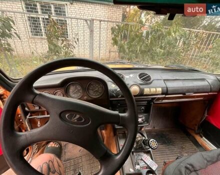 Желтый ВАЗ 2106, объемом двигателя 1.6 л и пробегом 10 тыс. км за 640 $, фото 5 на Automoto.ua