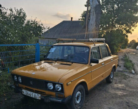 Желтый ВАЗ 2106, объемом двигателя 0 л и пробегом 66 тыс. км за 890 $, фото 2 на Automoto.ua