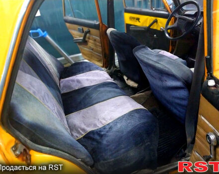 Желтый ВАЗ 2106, объемом двигателя 1.5 л и пробегом 180 тыс. км за 500 $, фото 7 на Automoto.ua