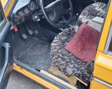 Желтый ВАЗ 2106, объемом двигателя 1.3 л и пробегом 100 тыс. км за 572 $, фото 6 на Automoto.ua