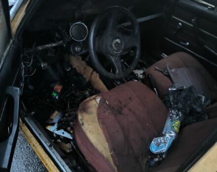 Желтый ВАЗ 2106, объемом двигателя 1.5 л и пробегом 1 тыс. км за 178 $, фото 5 на Automoto.ua