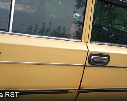 Желтый ВАЗ 2106, объемом двигателя 1.3 л и пробегом 0 тыс. км за 500 $, фото 2 на Automoto.ua