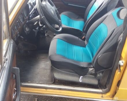 Желтый ВАЗ 2106, объемом двигателя 1.3 л и пробегом 35 тыс. км за 406 $, фото 5 на Automoto.ua