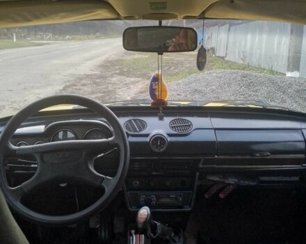 Жовтий ВАЗ 2106, об'ємом двигуна 0 л та пробігом 323 тис. км за 714 $, фото 5 на Automoto.ua