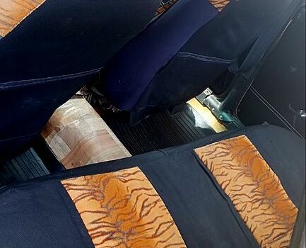 Желтый ВАЗ 2106, объемом двигателя 1.3 л и пробегом 0 тыс. км за 500 $, фото 4 на Automoto.ua