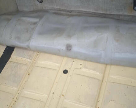 Жовтий ВАЗ 2106, об'ємом двигуна 1.29 л та пробігом 300 тис. км за 1000 $, фото 7 на Automoto.ua