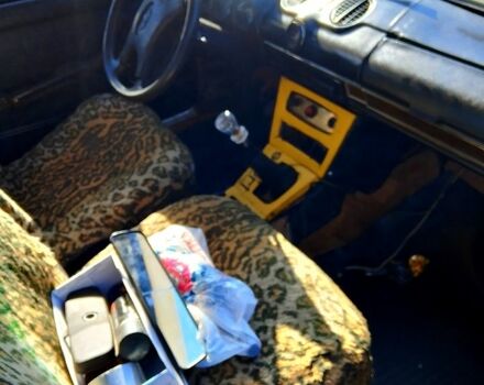 Желтый ВАЗ 2106, объемом двигателя 1.3 л и пробегом 0 тыс. км за 450 $, фото 3 на Automoto.ua