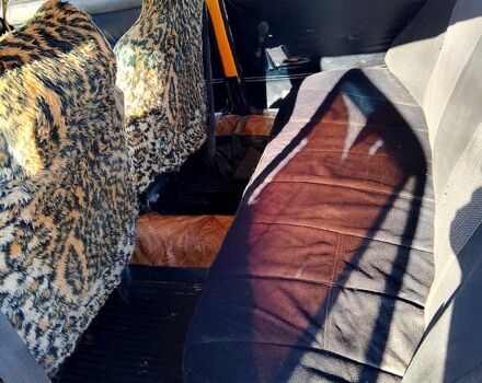 Желтый ВАЗ 2106, объемом двигателя 1.3 л и пробегом 0 тыс. км за 450 $, фото 2 на Automoto.ua