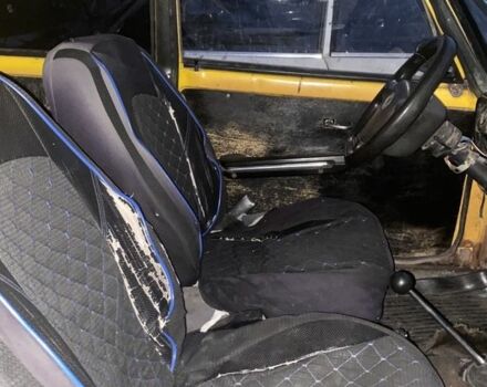 Желтый ВАЗ 2106, объемом двигателя 1.3 л и пробегом 200 тыс. км за 400 $, фото 2 на Automoto.ua