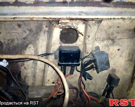 Желтый ВАЗ 2106, объемом двигателя 13 л и пробегом 257 тыс. км за 550 $, фото 10 на Automoto.ua