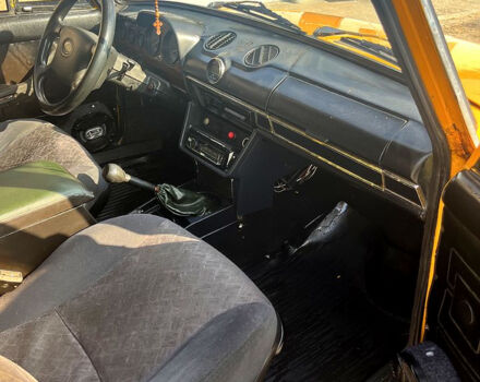 ВАЗ 2106 1994 у Балаклее на Automoto.ua Жовтий ВАЗ 2106, об'ємом двигуна 1.5 л та пробігом 250 тис. км за 800 $, фото 5 на Automoto.ua