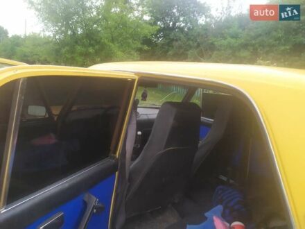 ВАЗ 2106 1977 у Житомирі на Automoto.ua Жовтий ВАЗ 2106, об'ємом двигуна 0 л та пробігом 50 тис. км за 800 $, фото 1 на Automoto.ua