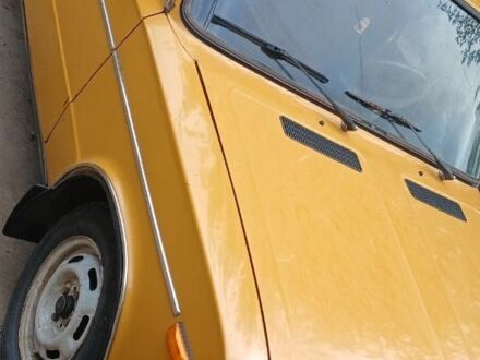 ВАЗ 2106 1978 у Черкасах на Automoto.ua Жовтий ВАЗ 2106, об'ємом двигуна 1.6 л та пробігом 85 тис. км за 483 $, фото 1 на Automoto.ua