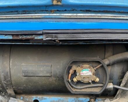 Синий ВАЗ 2106, объемом двигателя 1.5 л и пробегом 450 тыс. км за 426 $, фото 3 на Automoto.ua