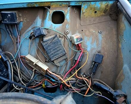 Синий ВАЗ 2106, объемом двигателя 1.3 л и пробегом 111 тыс. км за 1100 $, фото 10 на Automoto.ua