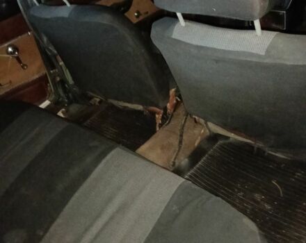 Зеленый ВАЗ 2106, объемом двигателя 1.6 л и пробегом 35 тыс. км за 475 $, фото 5 на Automoto.ua