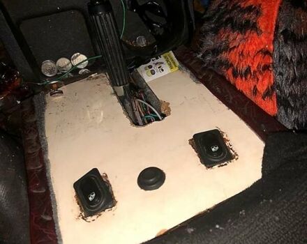 Зеленый ВАЗ 2106, объемом двигателя 1.3 л и пробегом 180 тыс. км за 330 $, фото 6 на Automoto.ua