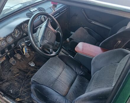 Зеленый ВАЗ 2106, объемом двигателя 1.6 л и пробегом 200 тыс. км за 477 $, фото 5 на Automoto.ua