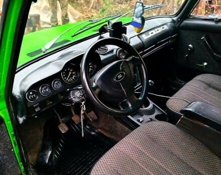 Зеленый ВАЗ 2106, объемом двигателя 1.6 л и пробегом 180 тыс. км за 500 $, фото 1 на Automoto.ua