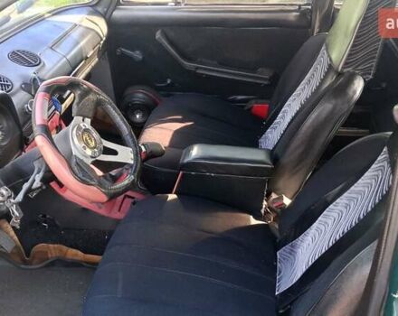 Зеленый ВАЗ 2106, объемом двигателя 1.5 л и пробегом 439 тыс. км за 800 $, фото 2 на Automoto.ua