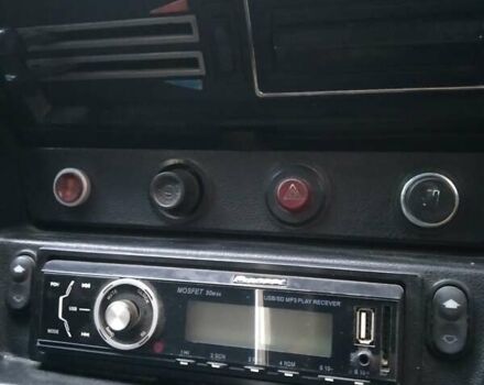 Зелений ВАЗ 2106, об'ємом двигуна 1.5 л та пробігом 174 тис. км за 950 $, фото 5 на Automoto.ua