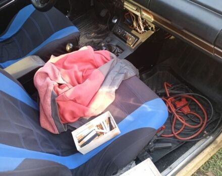 Оранжевый ВАЗ 2106, объемом двигателя 1.6 л и пробегом 280 тыс. км за 600 $, фото 4 на Automoto.ua