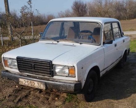 Белый ВАЗ 2107, объемом двигателя 0 л и пробегом 123 тыс. км за 255 $, фото 2 на Automoto.ua