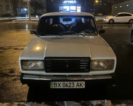 Белый ВАЗ 2107, объемом двигателя 1.5 л и пробегом 777 тыс. км за 900 $, фото 1 на Automoto.ua