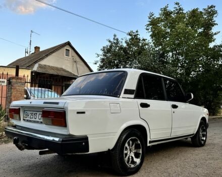 Белый ВАЗ 2107, объемом двигателя 1.5 л и пробегом 80 тыс. км за 1200 $, фото 2 на Automoto.ua