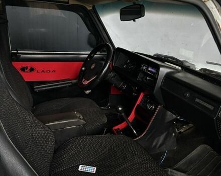Белый ВАЗ 2107, объемом двигателя 1.5 л и пробегом 1 тыс. км за 1051 $, фото 4 на Automoto.ua