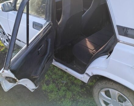 Білий ВАЗ 2107, об'ємом двигуна 1 л та пробігом 150 тис. км за 616 $, фото 2 на Automoto.ua