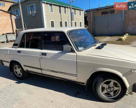 Белый ВАЗ 2107, объемом двигателя 1.5 л и пробегом 50 тыс. км за 770 $, фото 3 на Automoto.ua