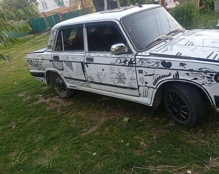 Белый ВАЗ 2107, объемом двигателя 1.1 л и пробегом 150 тыс. км за 450 $, фото 4 на Automoto.ua