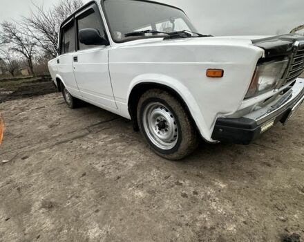 Белый ВАЗ 2107, объемом двигателя 1.5 л и пробегом 25 тыс. км за 1068 $, фото 2 на Automoto.ua