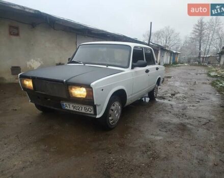 Белый ВАЗ 2107, объемом двигателя 1.5 л и пробегом 111 тыс. км за 353 $, фото 5 на Automoto.ua