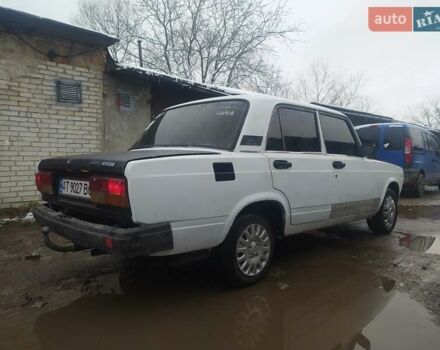 Белый ВАЗ 2107, объемом двигателя 1.5 л и пробегом 111 тыс. км за 353 $, фото 1 на Automoto.ua