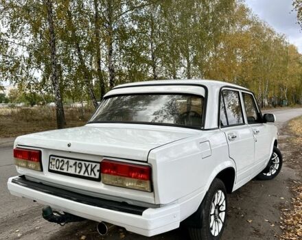 Белый ВАЗ 2107, объемом двигателя 1.5 л и пробегом 10 тыс. км за 1450 $, фото 3 на Automoto.ua